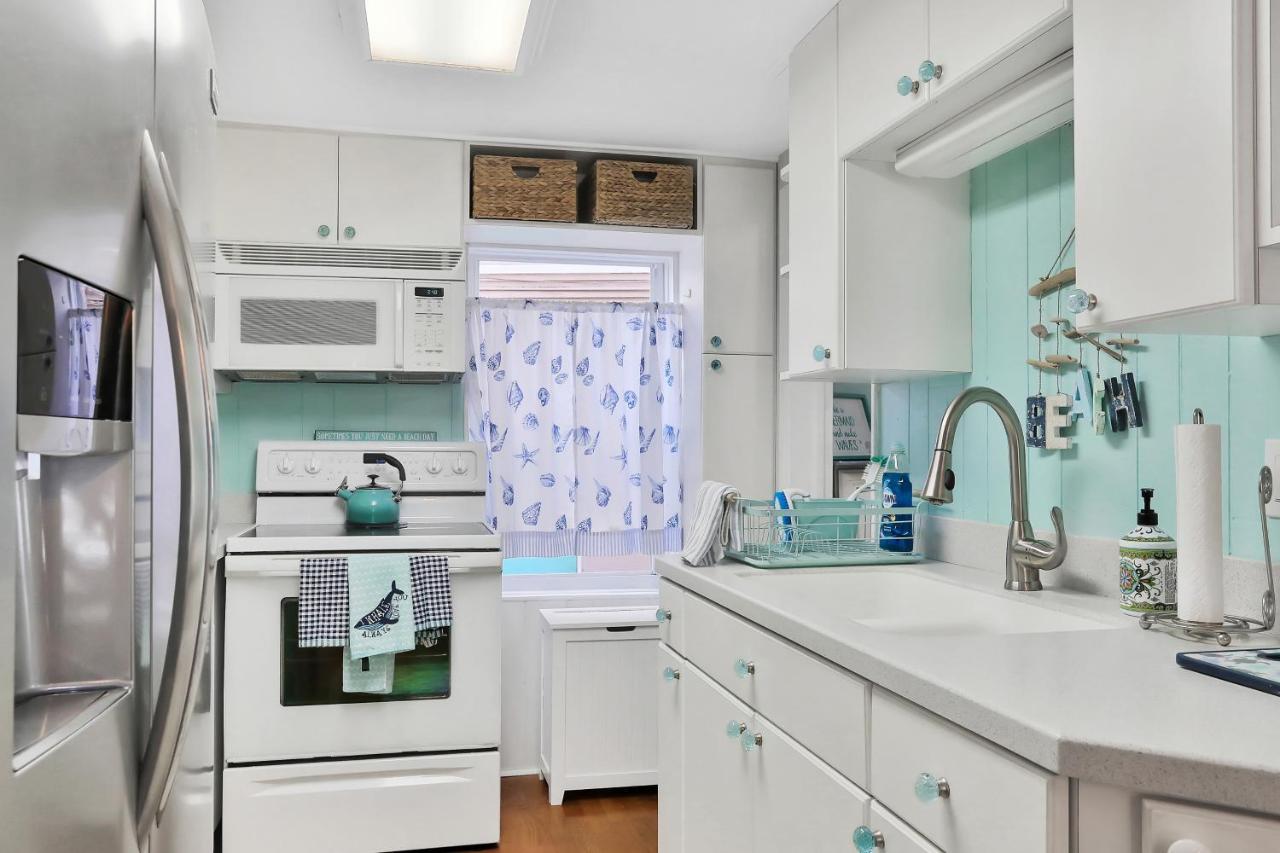 Sol Mate Beach Cottage St. Pete Beach Exterior photo