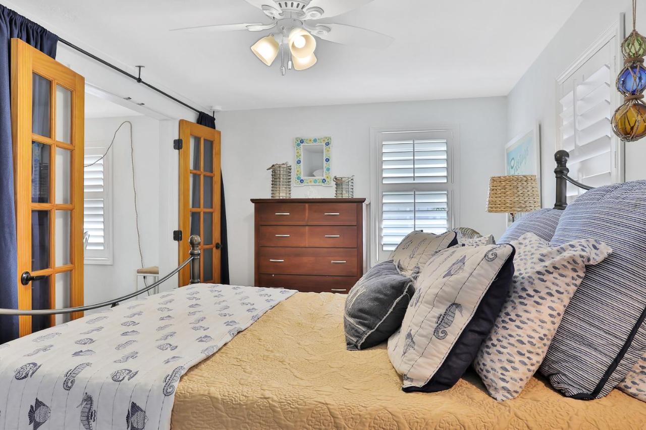 Sol Mate Beach Cottage St. Pete Beach Exterior photo