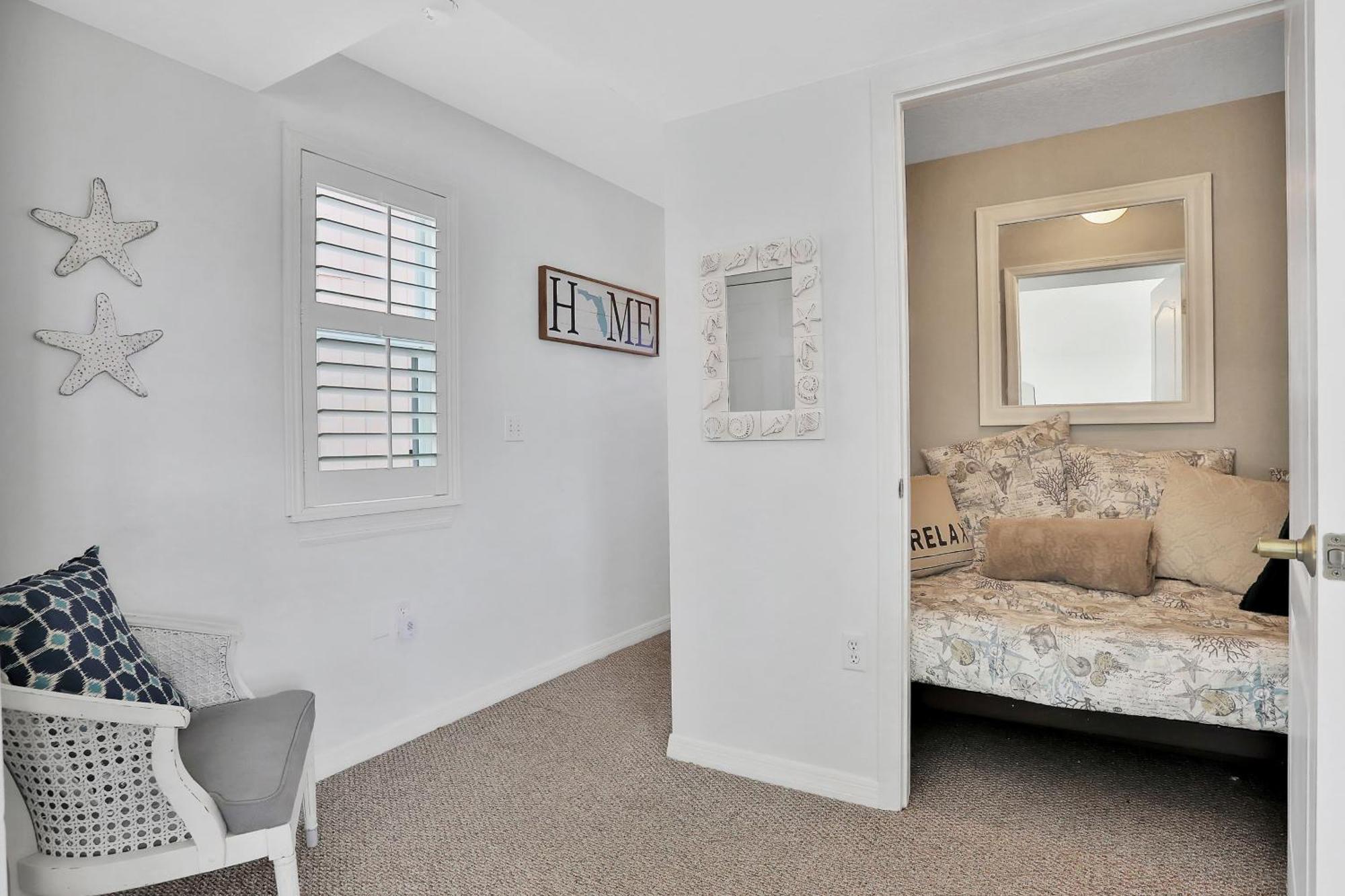 Sol Mate Beach Cottage St. Pete Beach Exterior photo